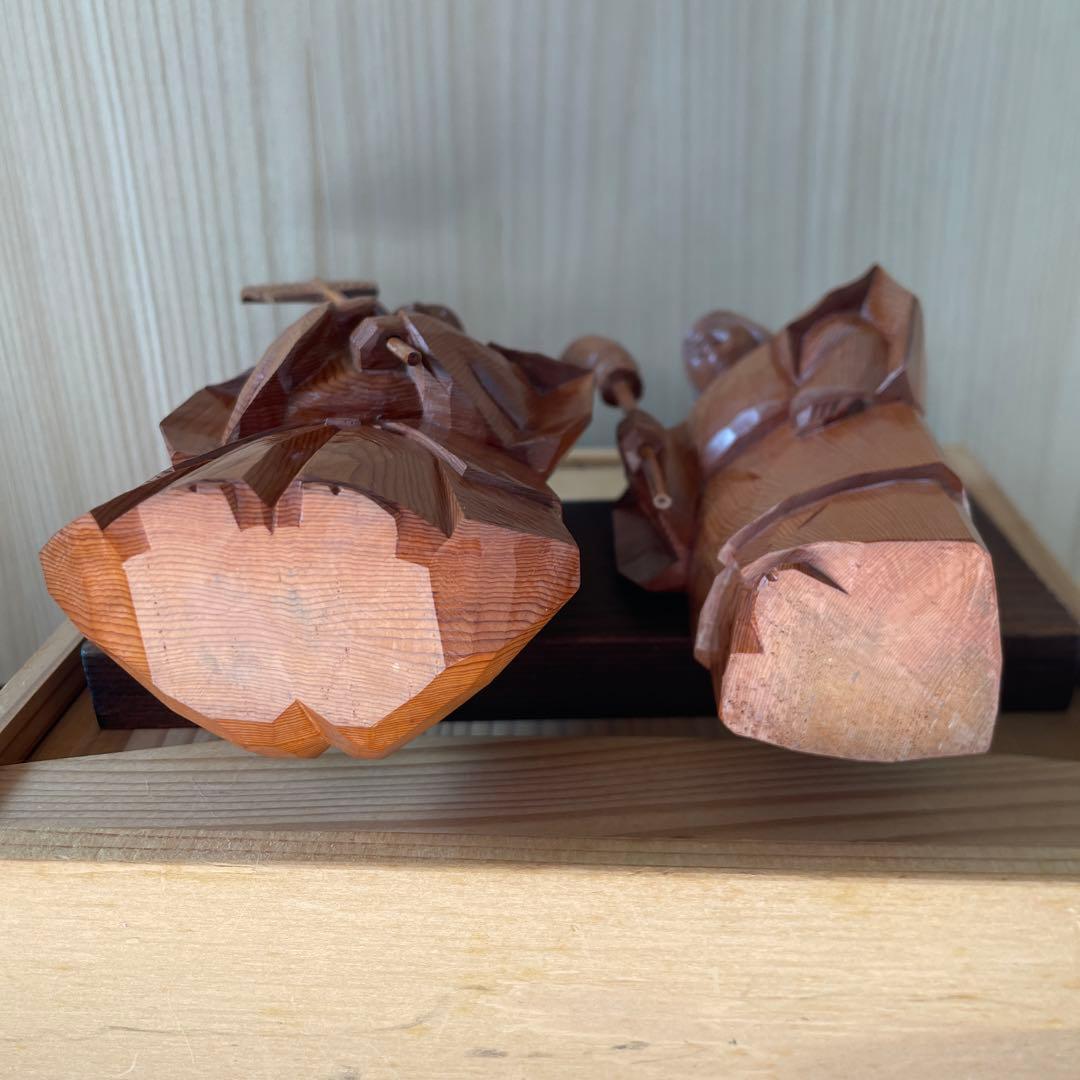 縁起物 飛騨高山の伝統工芸品　一位一刀彫り　表情が素晴らしい　高砂