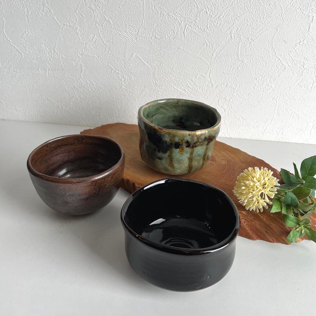 k037 茶道具 抹茶碗 3個セット 侘び寂びを感じさせる素朴な逸品 緑・茶・黒