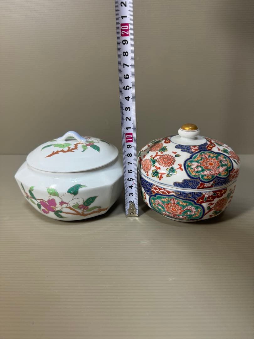 2258 有田焼　彌右衛門窯  古伊万里　金彩蓋物　2客