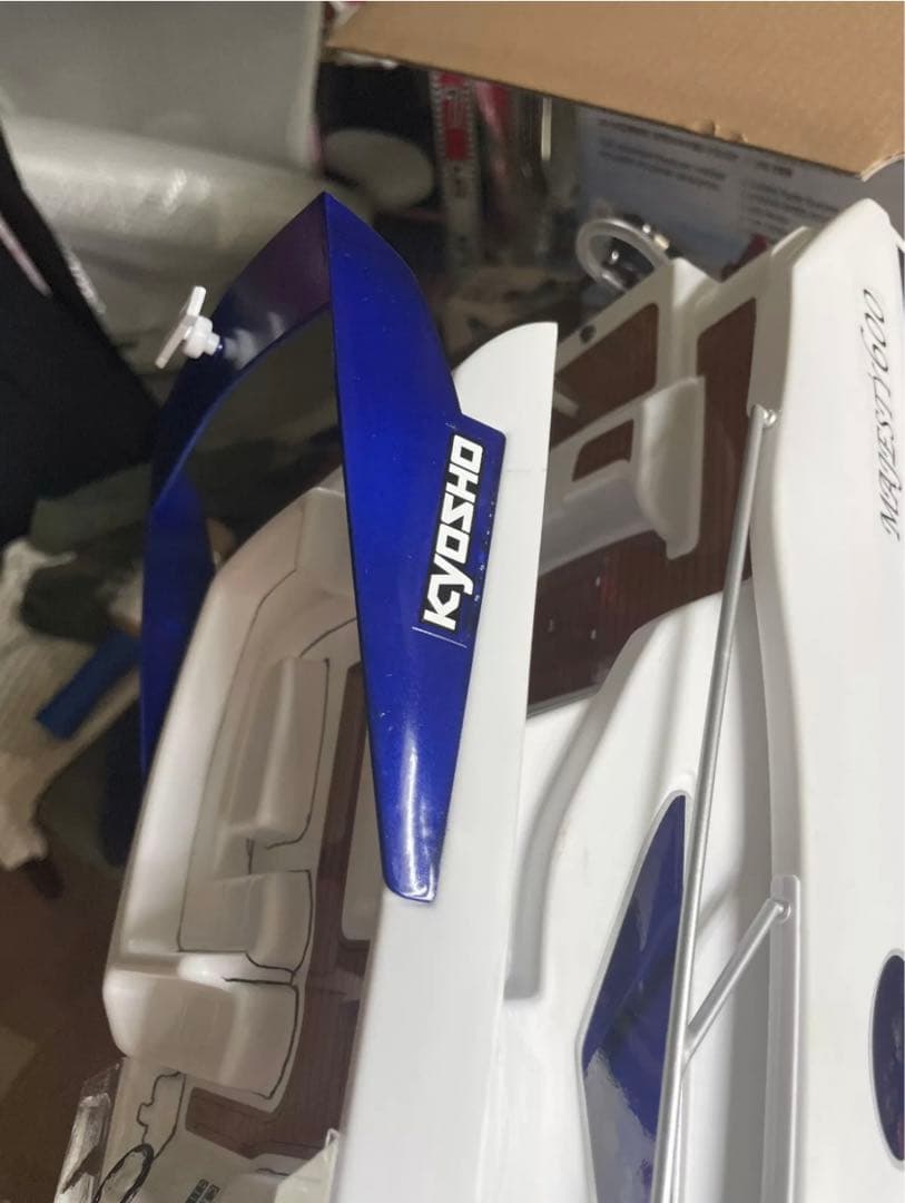 京商 マジェスティ600 ラジコンボート