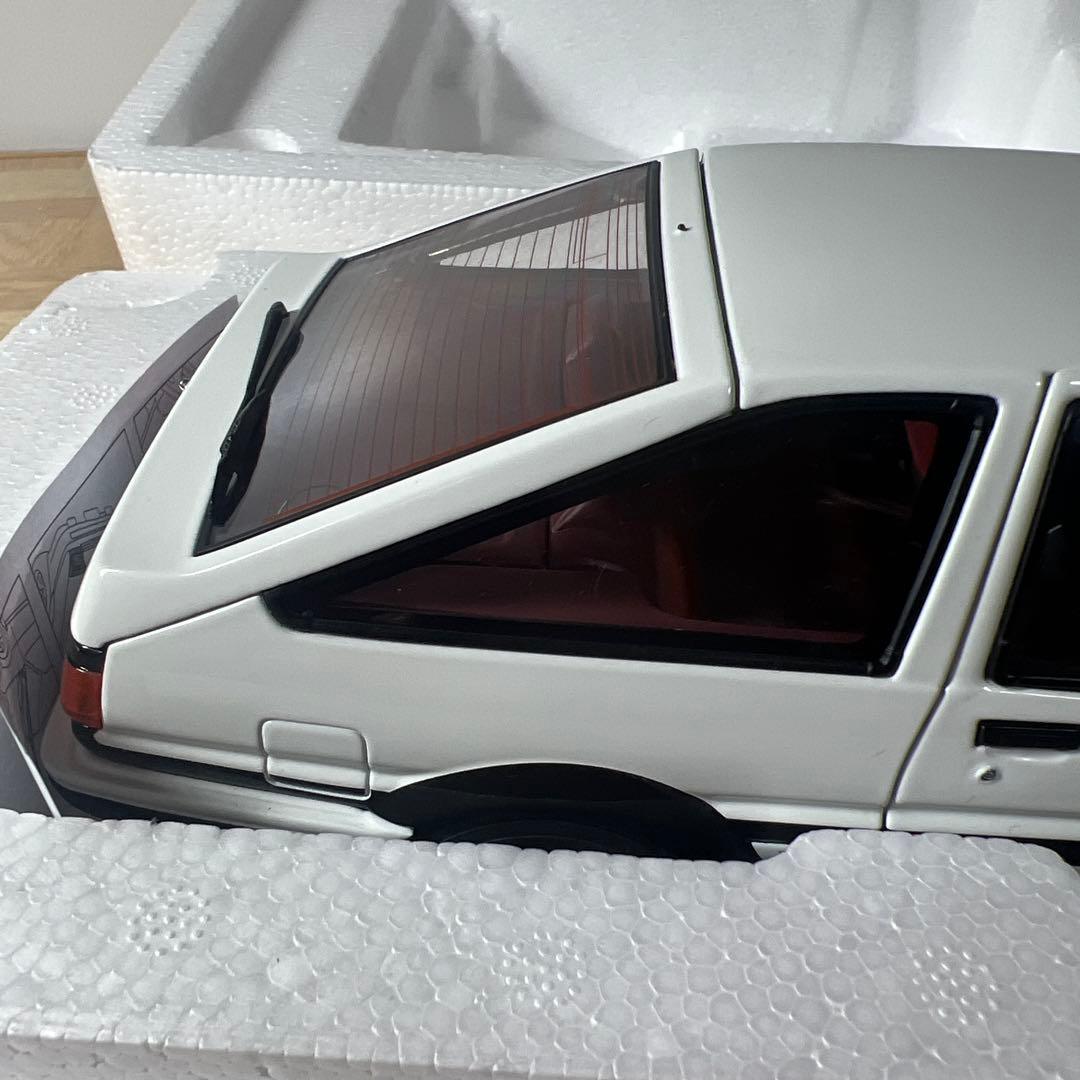 【開封美品】1/18 スプリンタートレノ AE86 頭文字D【オートアート】