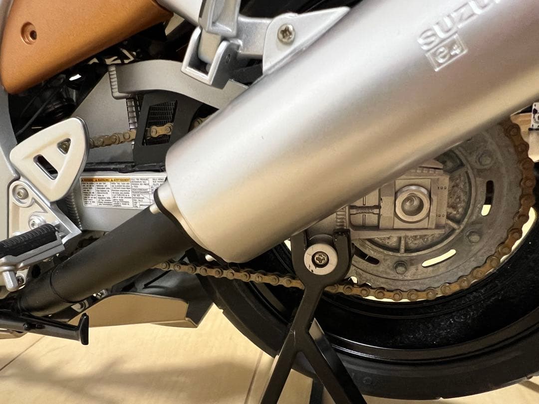 ディアゴスティーニ 1/4 スズキGSX1300R 隼 完成品