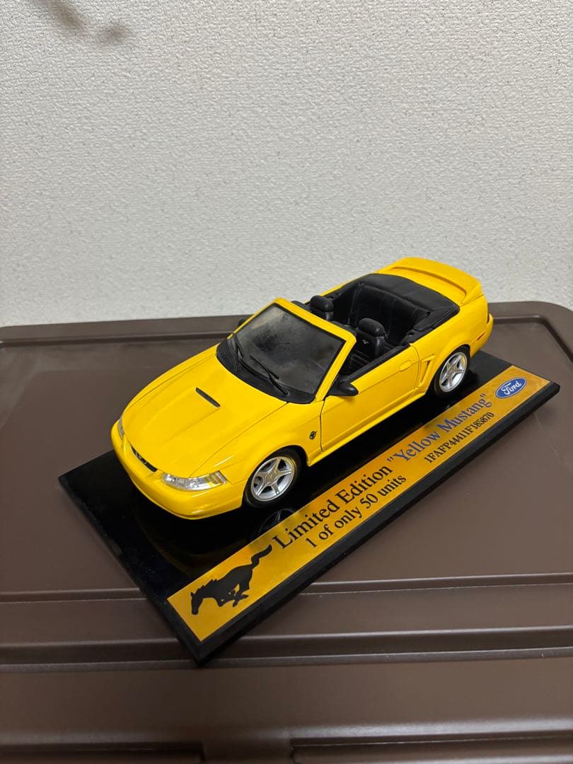 Ford Yellow Mustang 限定版 1/50