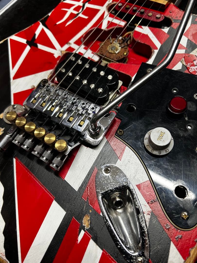 JUMP mv仕様！ペイサーヘッドフランキー!EVH p.u/floydrose