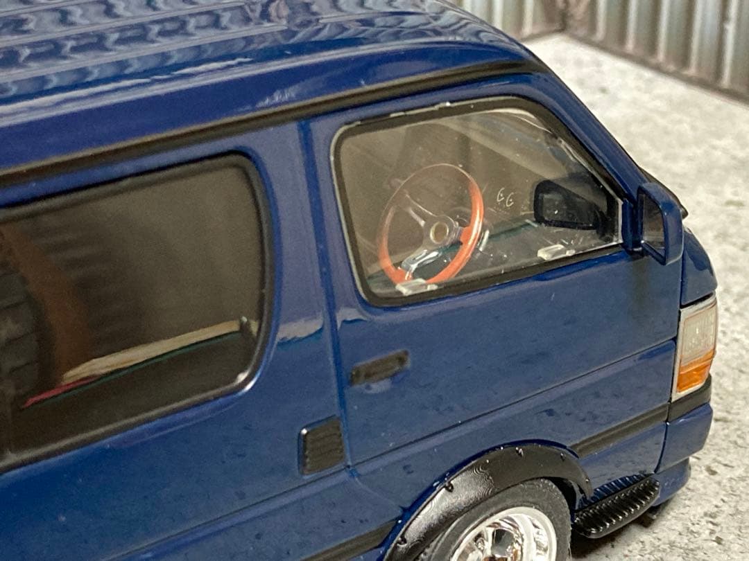 1/24ハイエースバン（100系）カスタム品