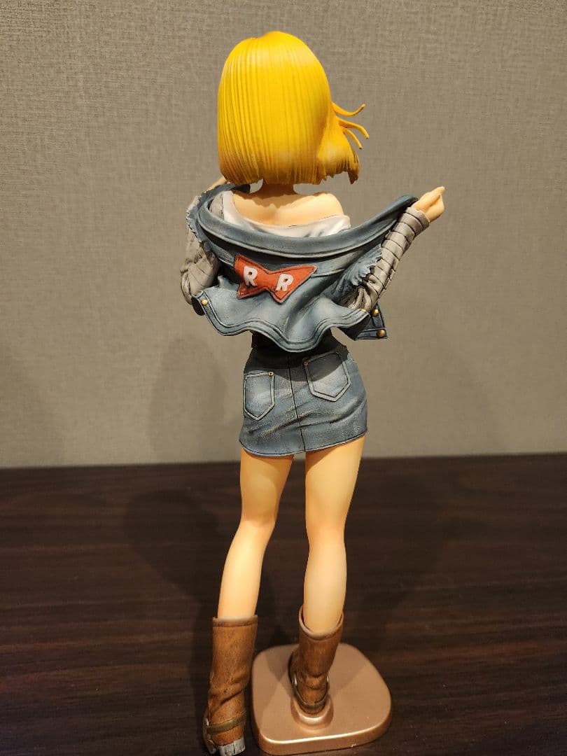 glitter&glamours 18号　フィギュア グリッターグラマラス　生足