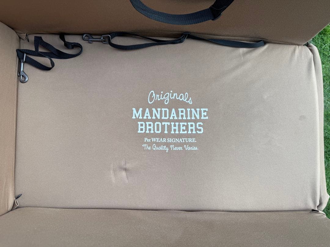 MANDARINE BROTHERS ドライビングクッション ワイド カーキ