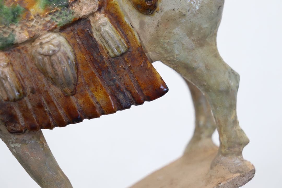 貴重　唐三彩　踏馬　紅木箱　時代物　送料込み250118