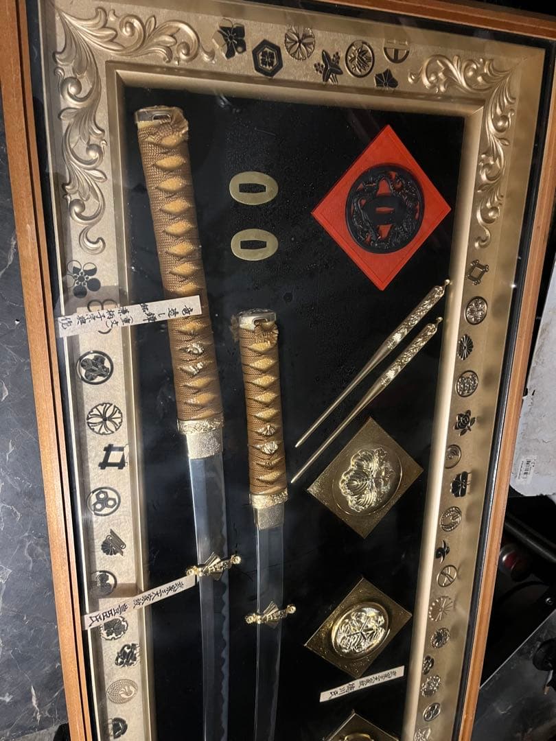 日本刀模造刀額飾り 、模造刀額飾り 武家三大家家紋付き 、徳川 、織田 、豊臣