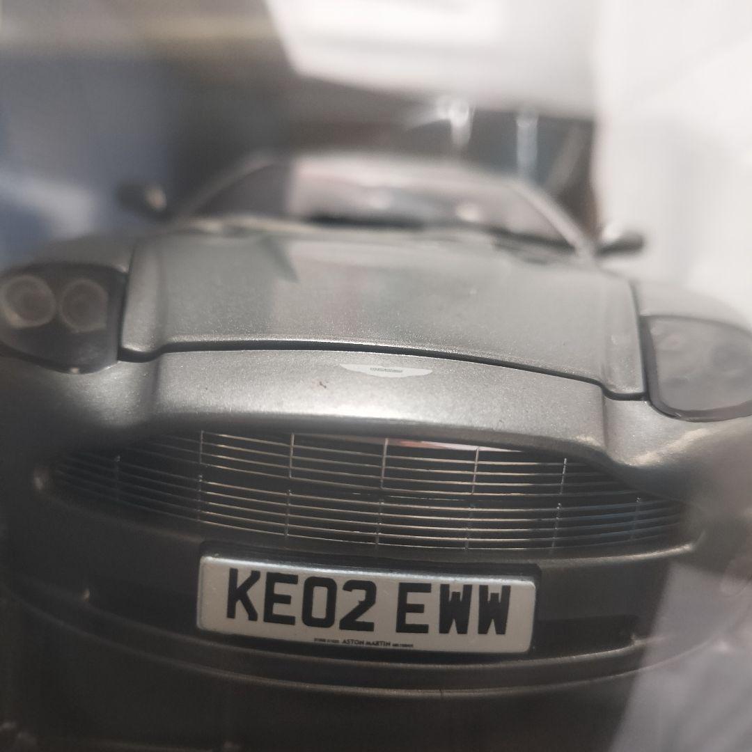 未開封 007ダイ・アナザー・デイ アストンマーティン V12 Vanquish