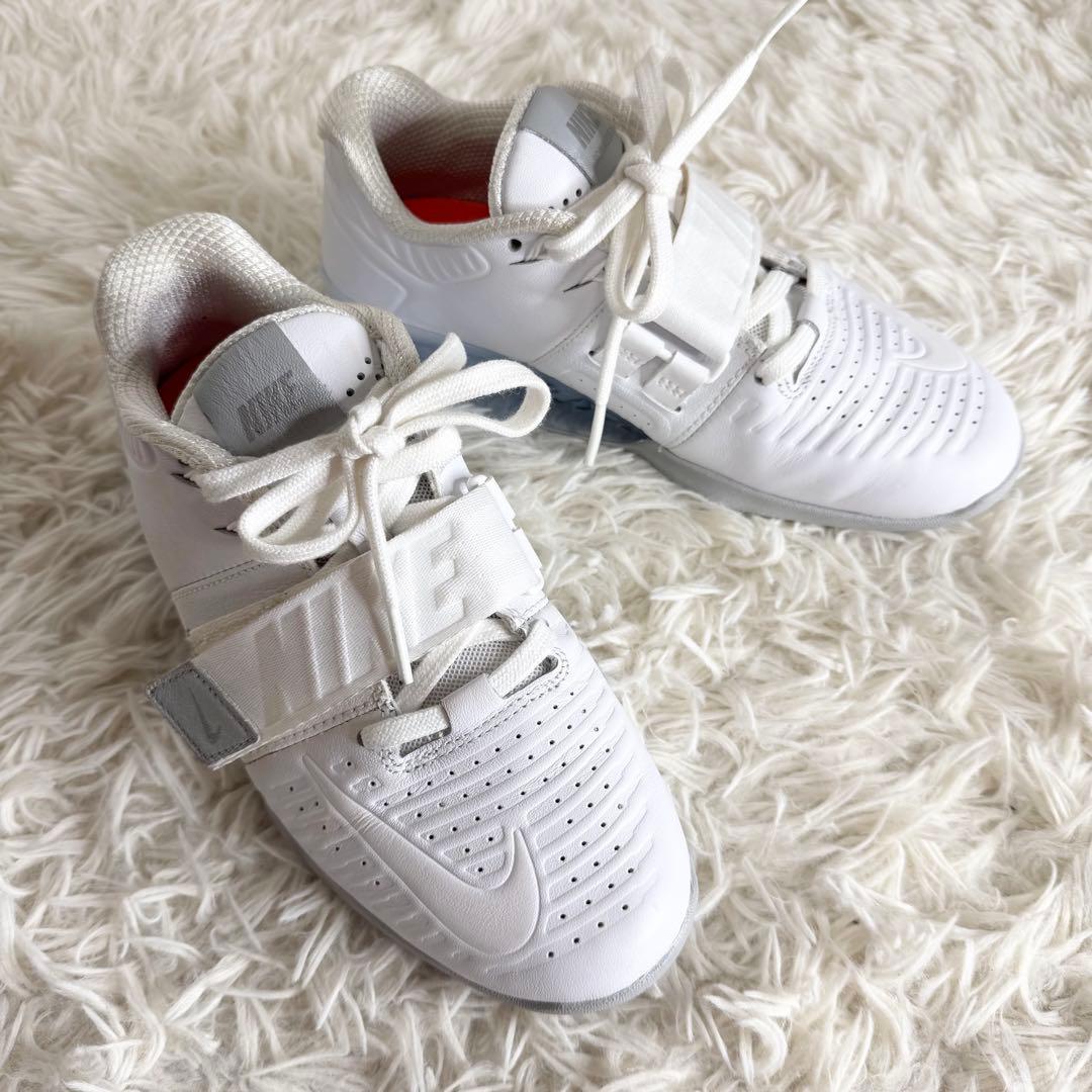 NIKEナイキ ロマレオス 3 ウェイトリフティングシューズ 23.5