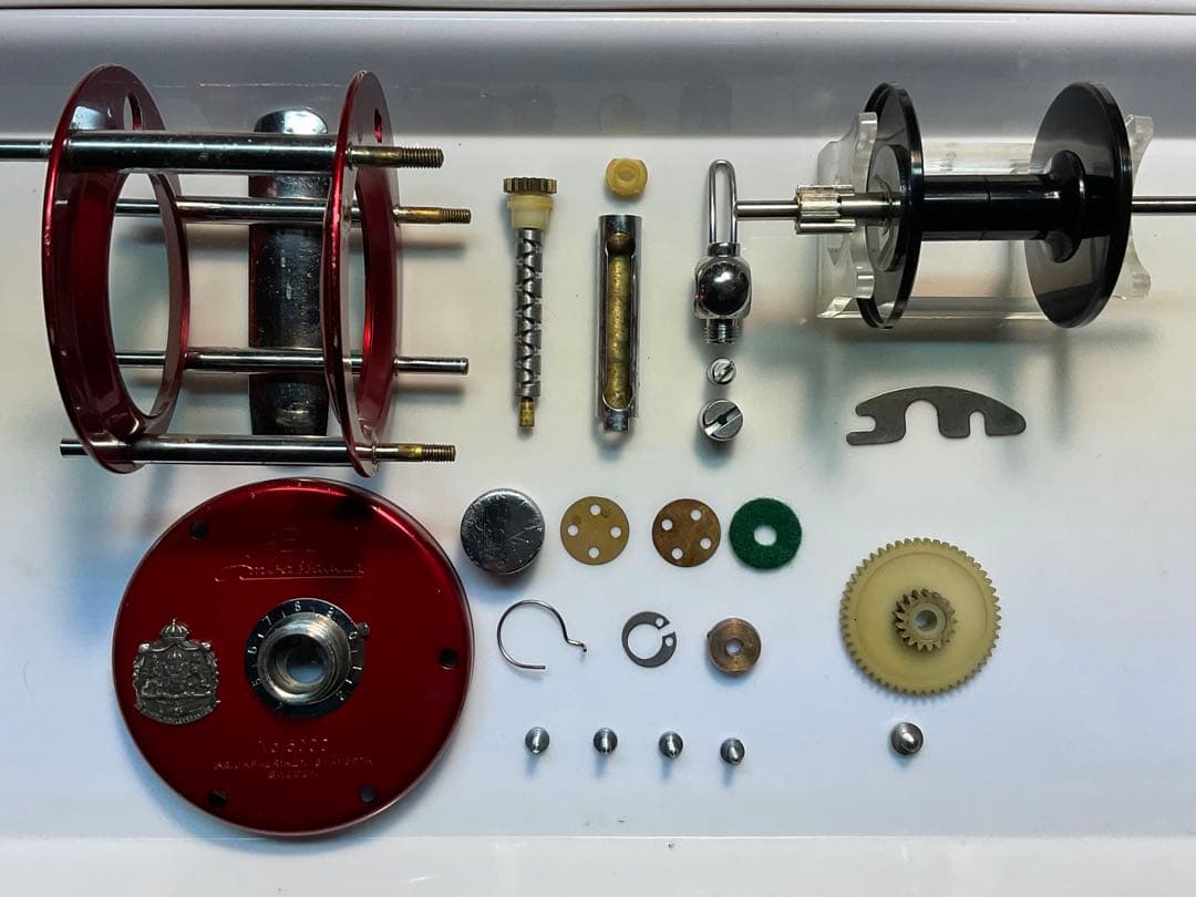 ABU アンバサダー 5000 メンテ済 フレーム修正済