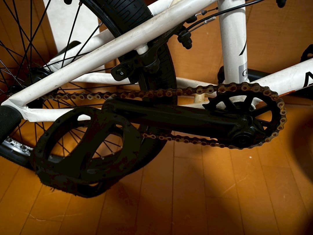 アーレスバイク AERIS BMX ホワイト(直接受け取りに来られる方限定)