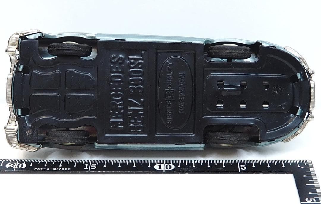 萬代屋【メルセデス ベンツ300SLソフトトップ水色】ブリキtin car 箱無