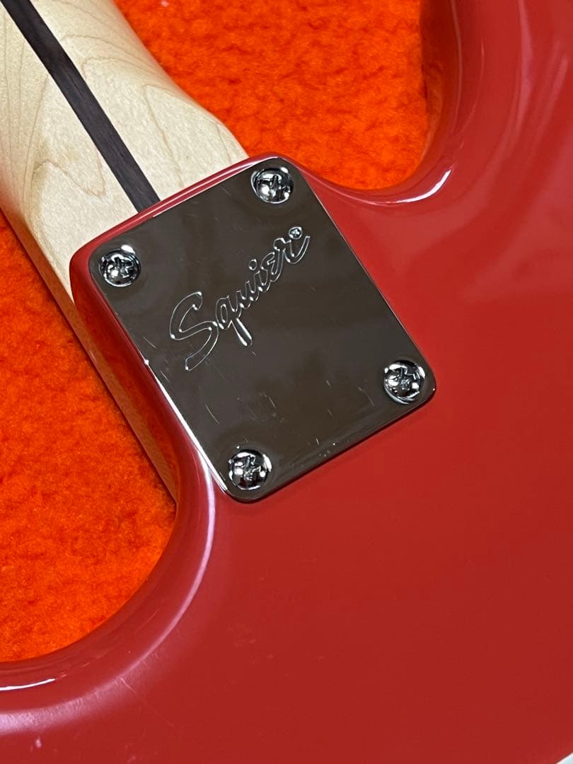 美品 Squier スクワイヤ サイクロン CYCLONE /ミディアムスケール