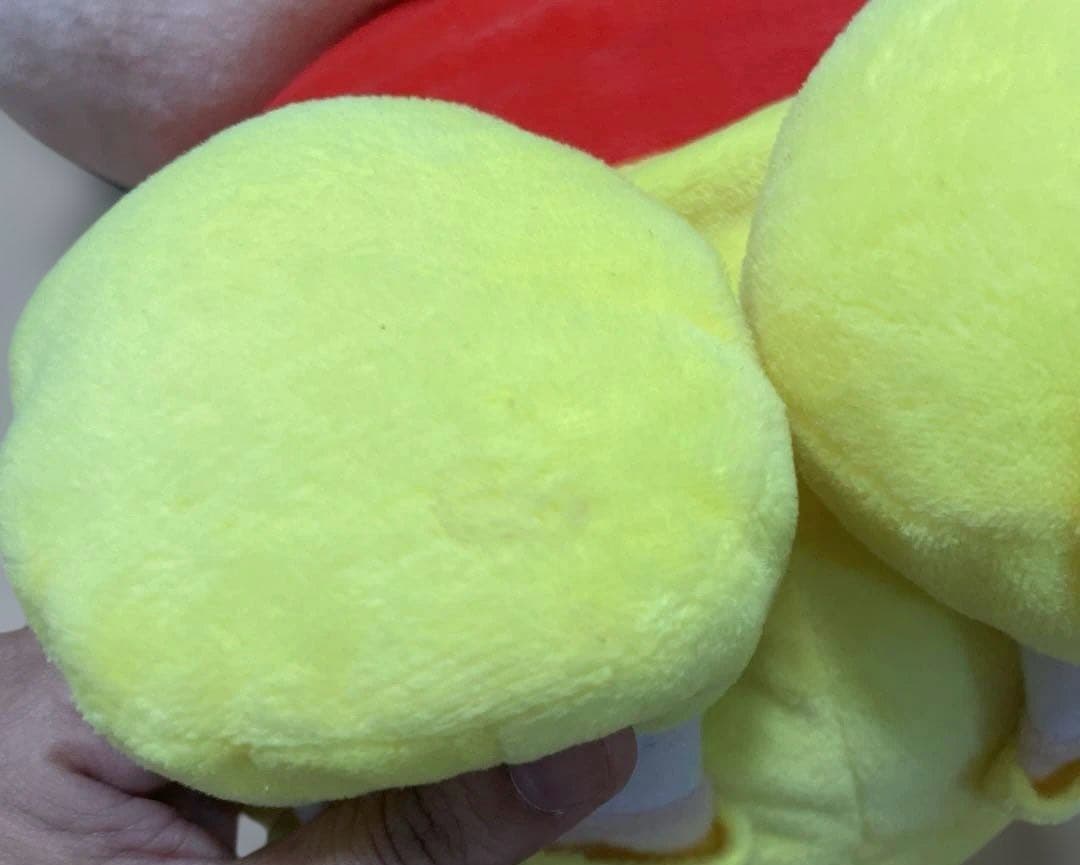 クレヨンしんちゃん　特大ぬいぐるみ