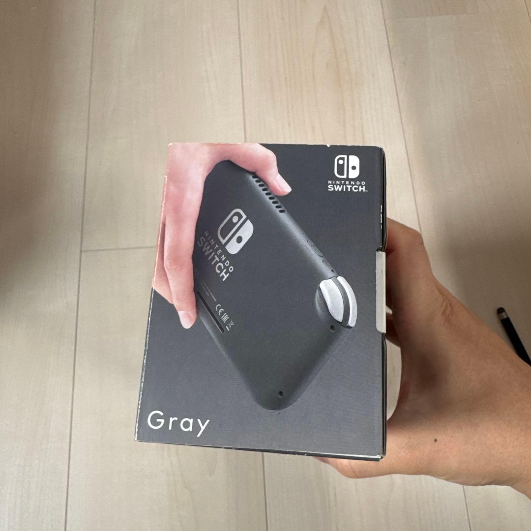 完動品　Nintendo Switch lite