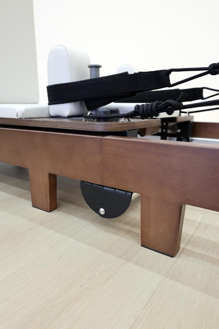 ［送料込み新品］ダークウッドピラティスリフォーマー セット