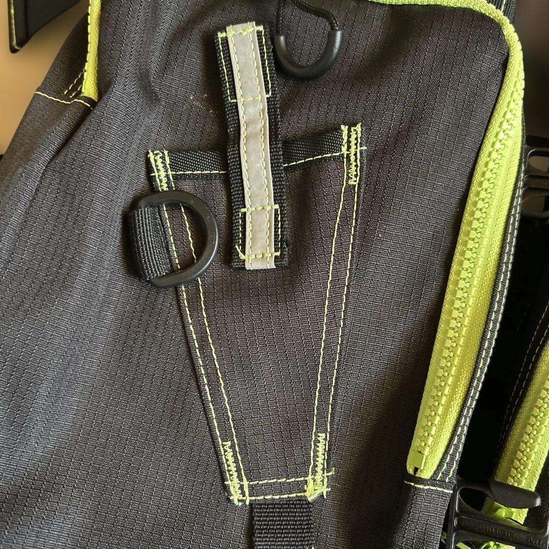 美品 ダイワ ライトフロートゲームベスト DF-6406 フリーサイズ