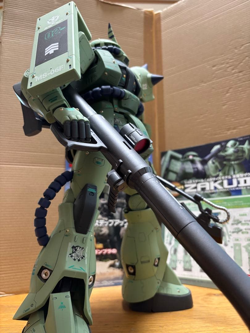 メガサイズ　1/48 量産型ザクⅡ 完成品