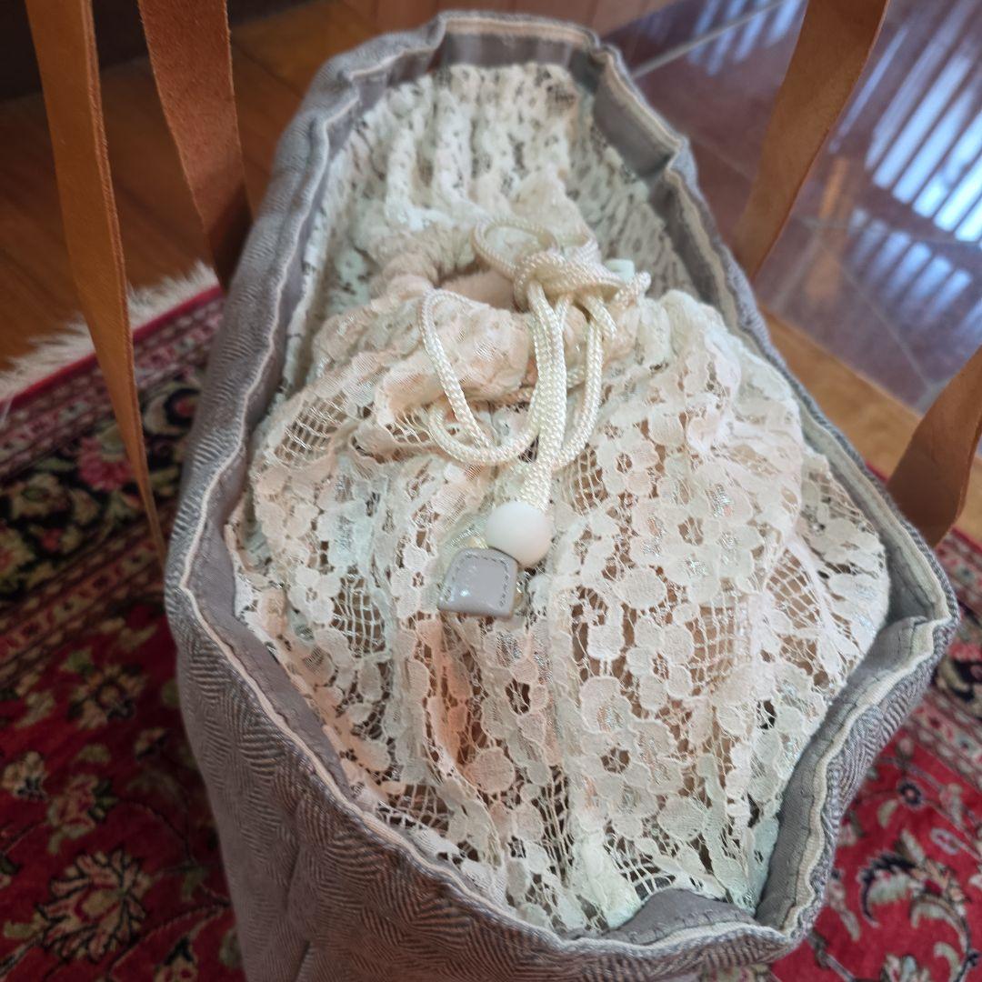 LA 発Louis dogのキャリーバッグ