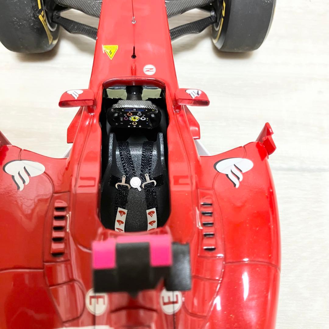 廃盤　希少　レア　フェラーリ　ホットウィール　エリート　1/18 F2012