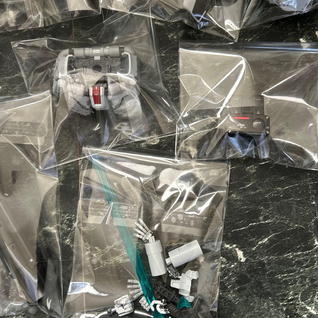 1/100 GP02 ガンダム試作2号機サイサリス　ガンプラ、プラモデル完成品