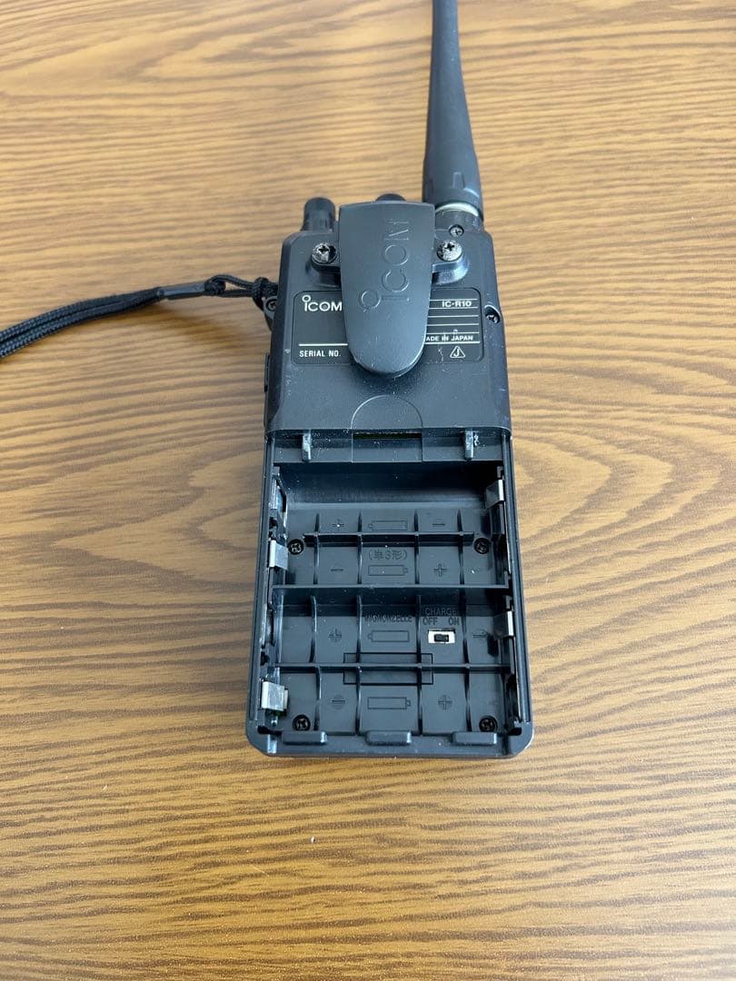 アイコム　広帯域ハンディ受信機　IC-R10