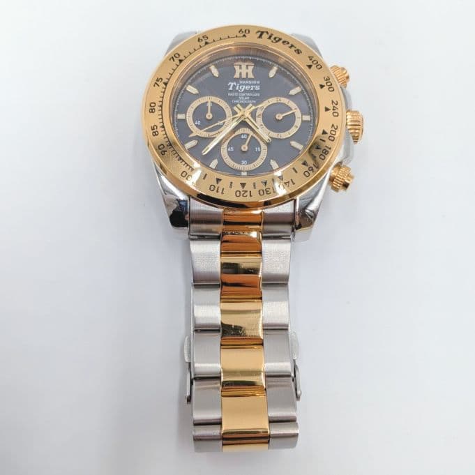 【希少】阪神タイガース 承認 電波ソーラー クロノグラフ腕時計 1935本限定