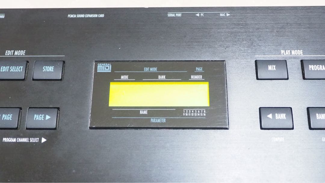 Alesis QS6 シンセサイザー 61鍵　ソフトケース付 ヴィンテージ