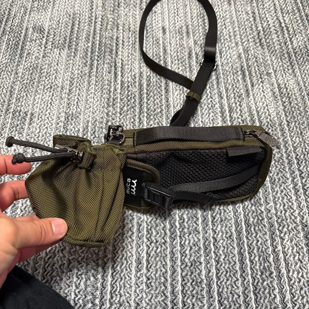 ムータ　ムータマリ　ショルダーバッグ　マルチポーチ　極美品　カーキ