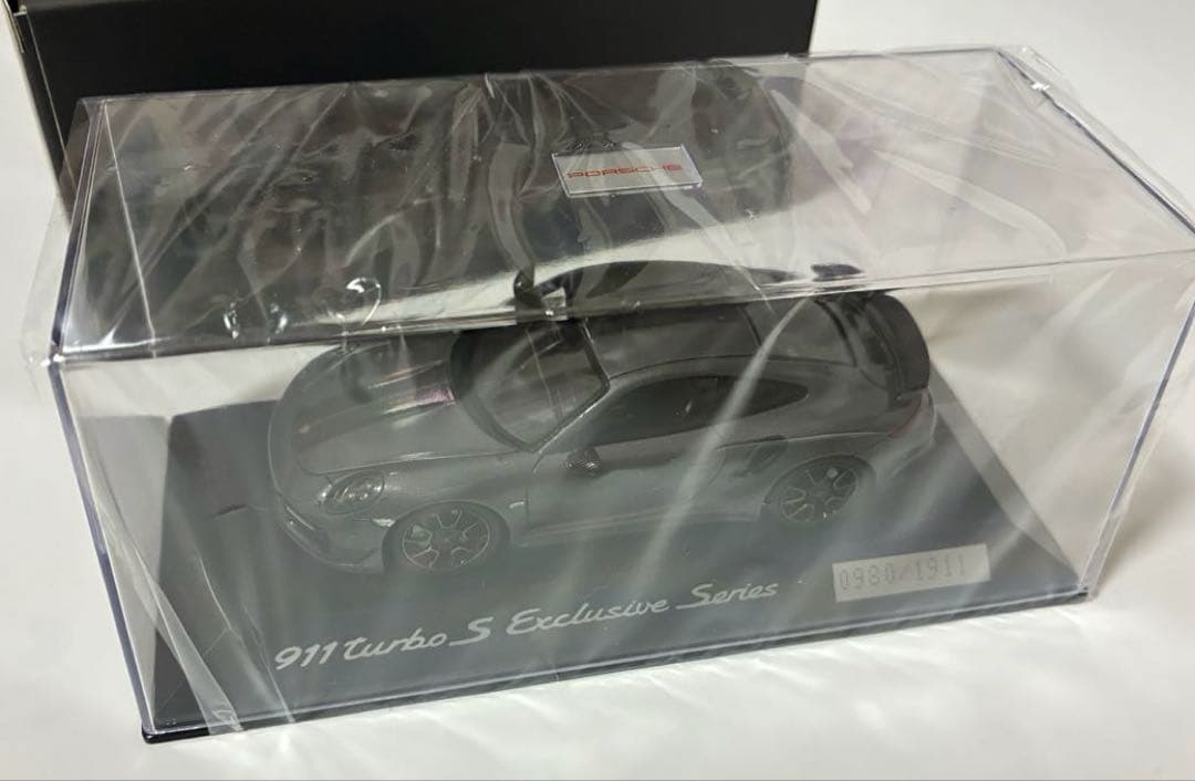 ポルシェ 911 ターボ S ミニカー（グレーメタリック）