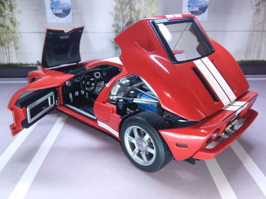 1/18 オートアート Ford GT 2004 訳あり