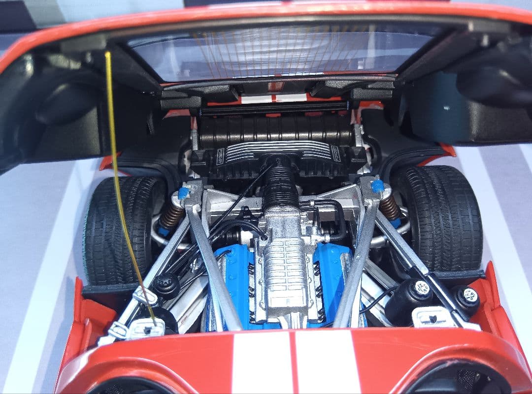 1/18 オートアート Ford GT 2004 訳あり